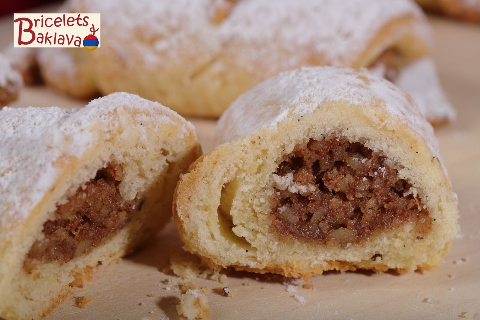 Croissants aux noix arméniens