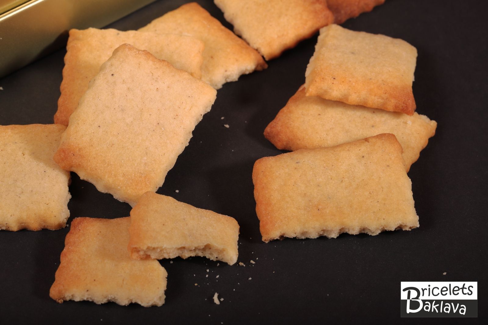 Petits biscuits fribourgeois à la crème cuite