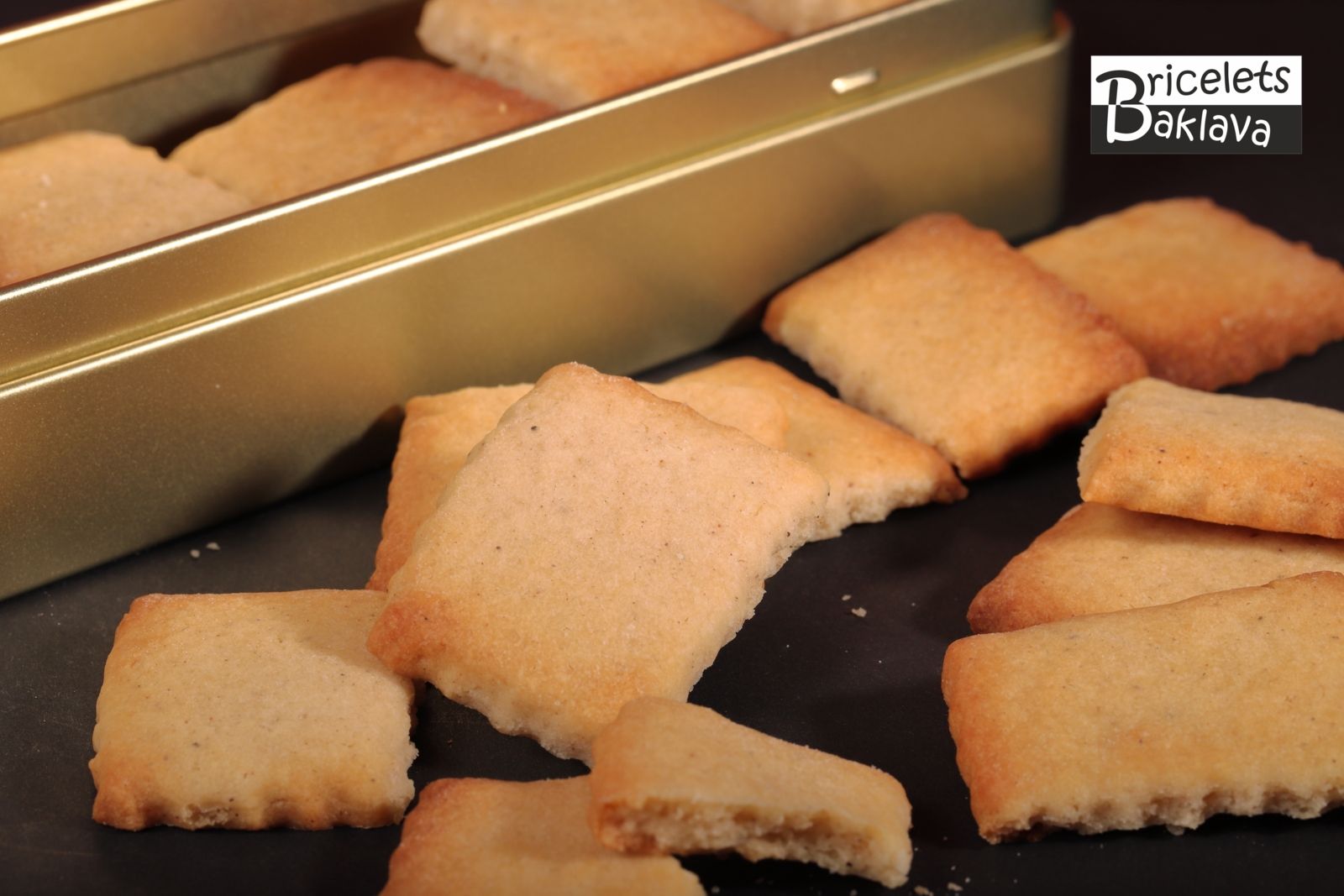 Petits biscuits fribourgeois à la crème cuite